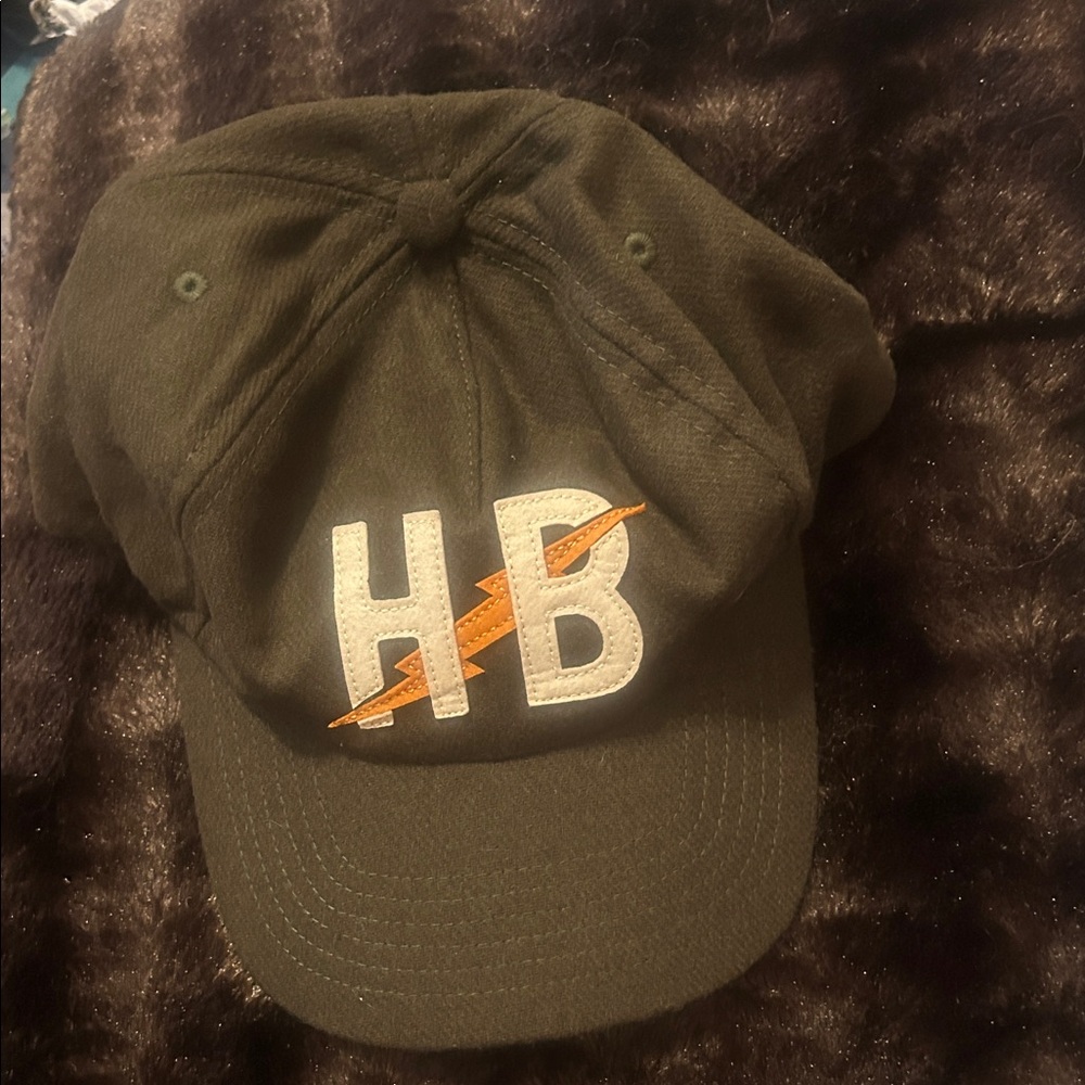 BIG HB SNAPBACK CAP